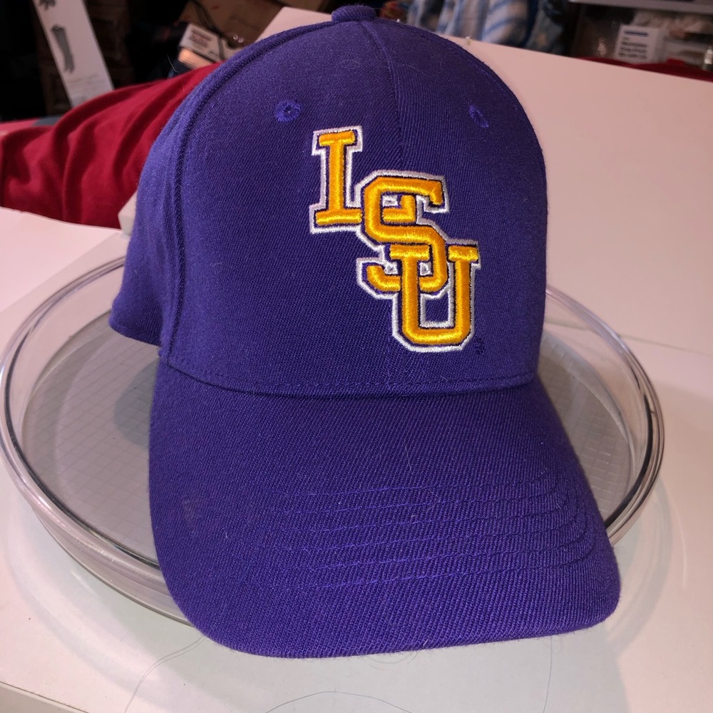 LSU Tigers Top Of The World Dri Fit  Performance Fitted Hat Cap; Used Men’s L/XL